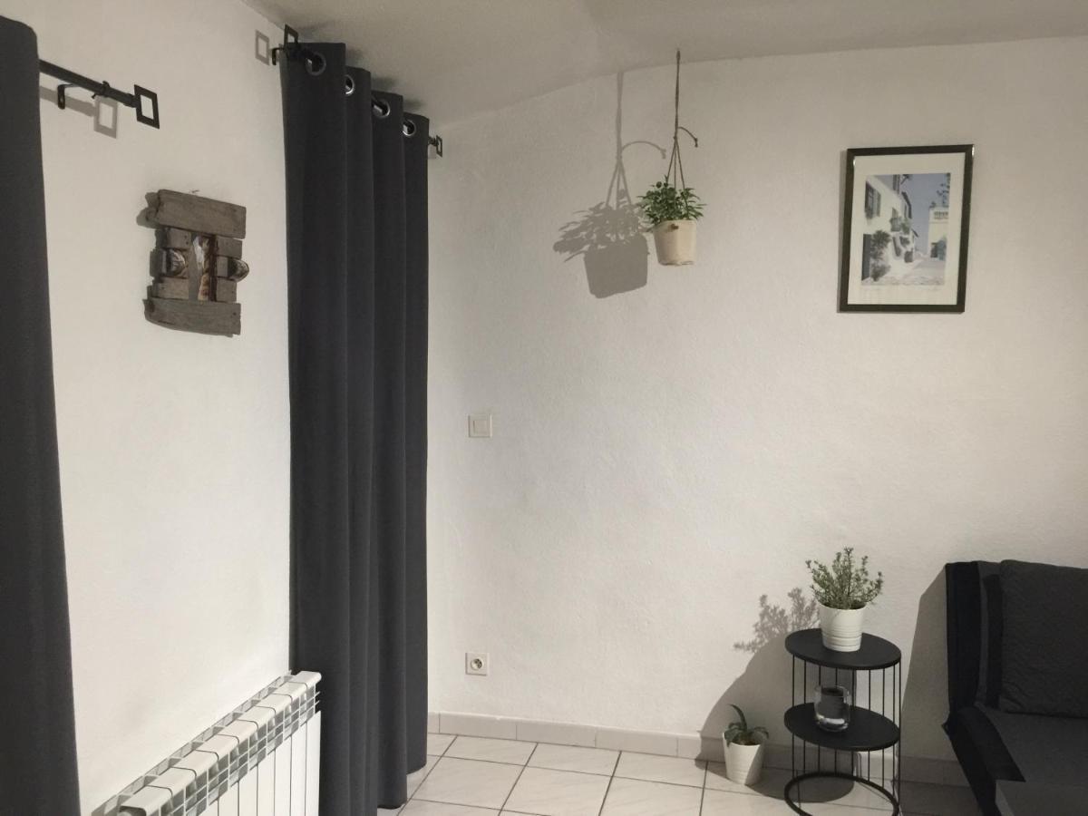 Ferienwohnung T2 Avec Terrasse, Clim , Box Fibre Vedène Exterior foto